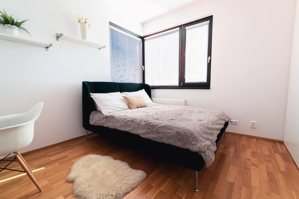 Prague Marina River View Apartment Close To City Centre Free Parking Экстерьер фото